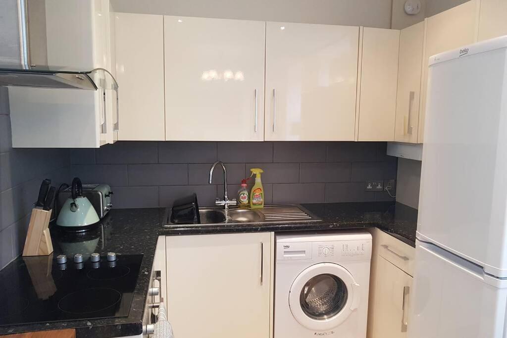 Private Parking With Garden 10 Minute Walk Into Town And Appartement *